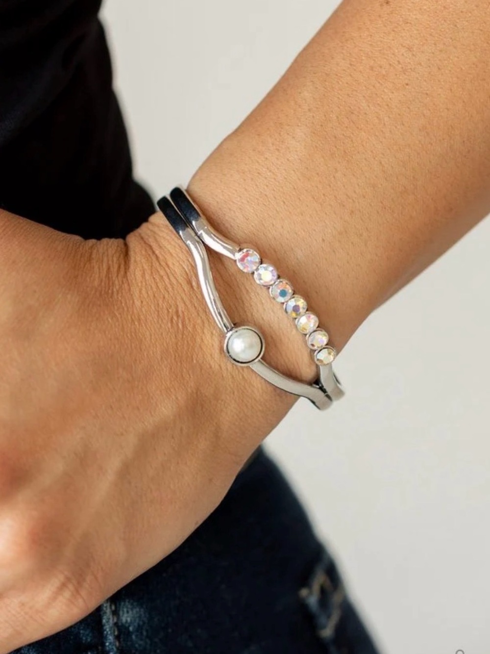 Paparazzi Bracelet ~ Palace Prize - Multi
